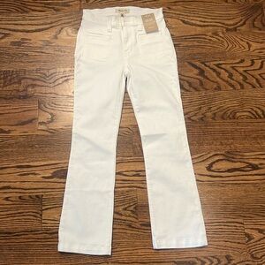 NWT Madewell Mid-Rise kick out crop jeans in pure white patch pocket